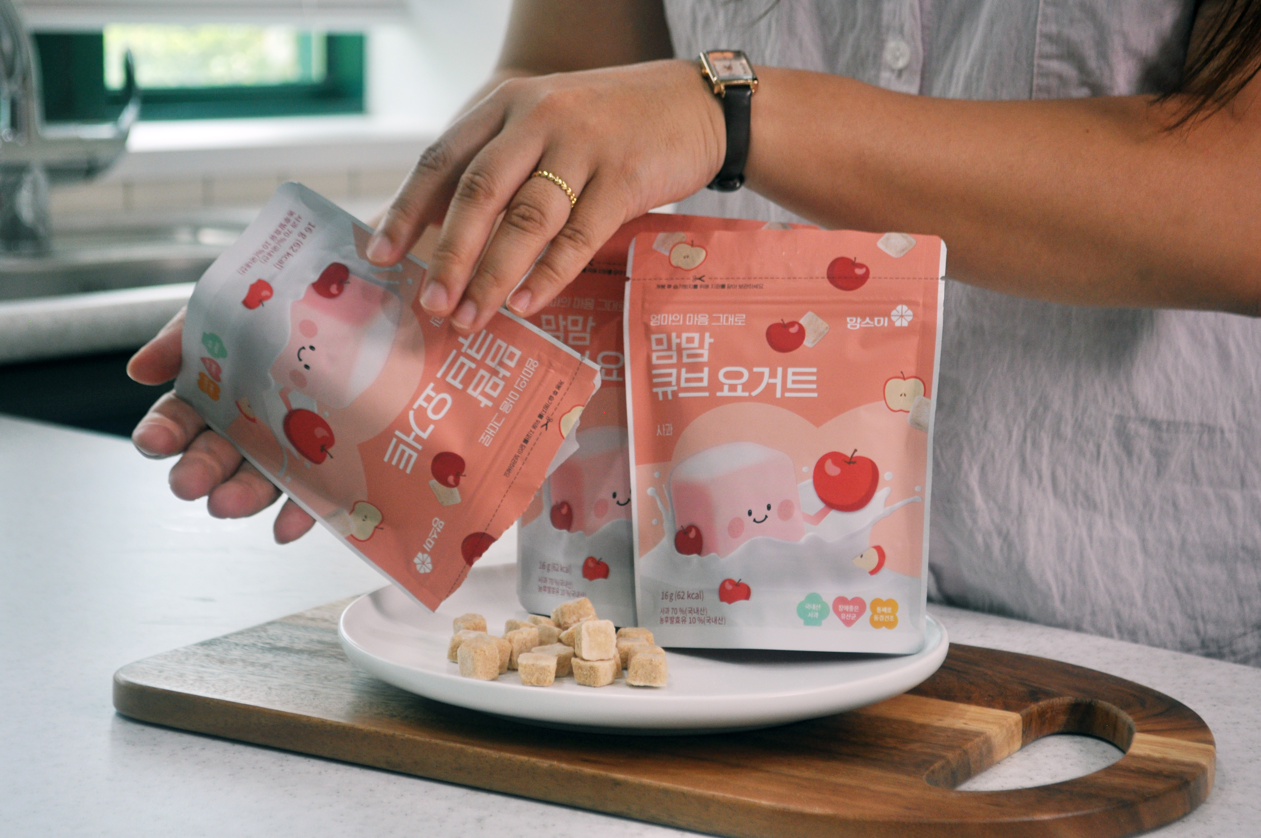 Organic Baby Snack MOMSMI for Global Retailers